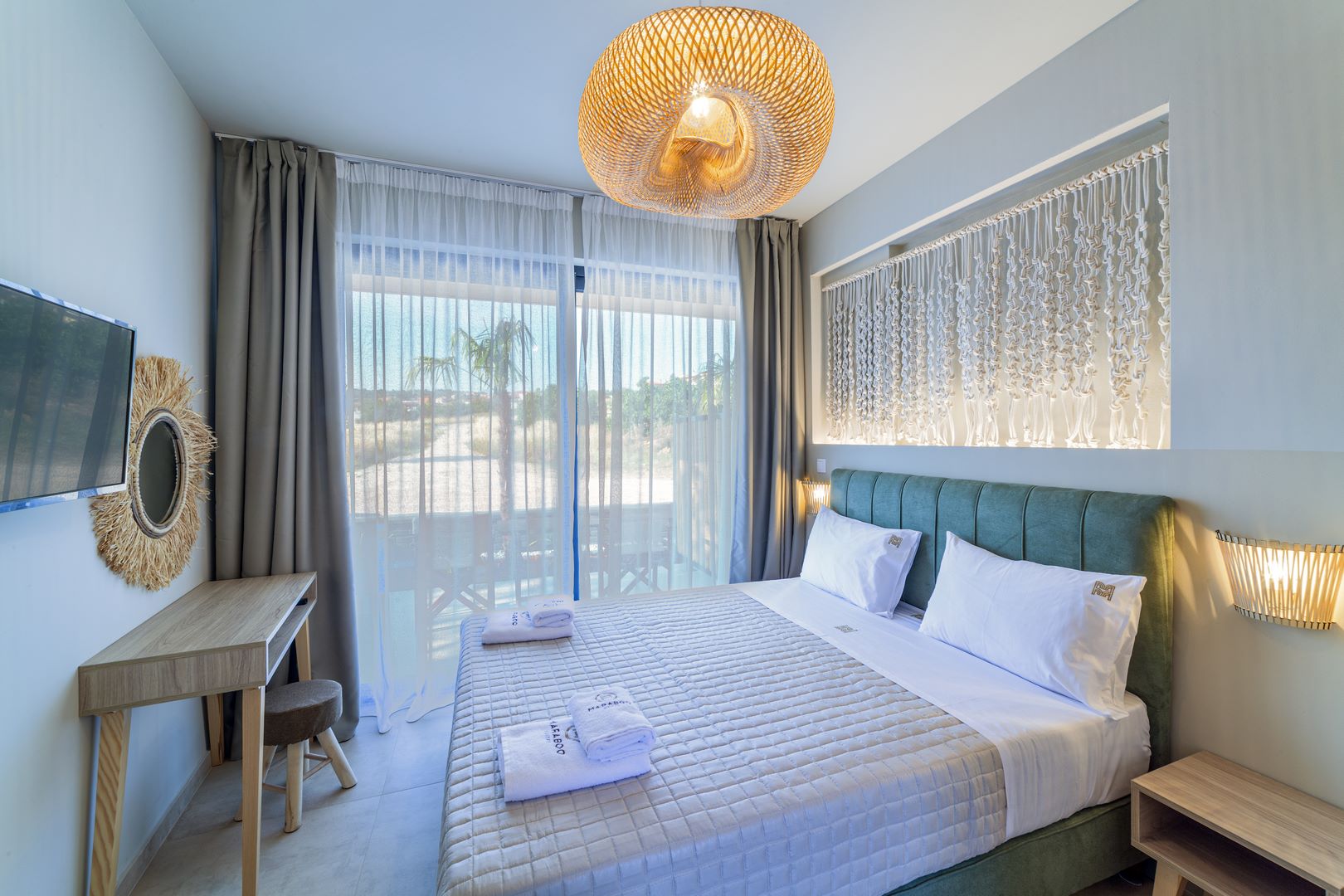 Tiara Holidays - Maraboo Suites - Junior Suite - bedroom